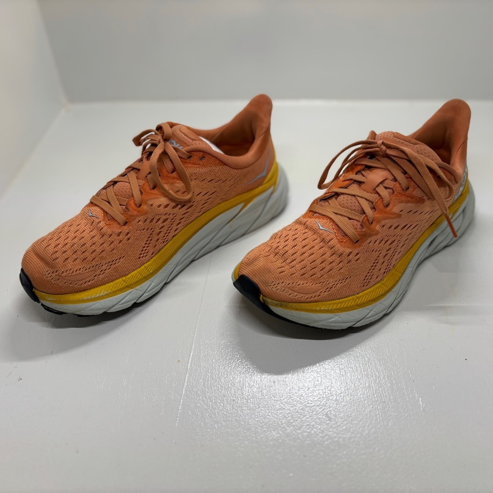HOKA Clifton 8 Running Shoes Women’s Size 7B Orange Yellow Road Running